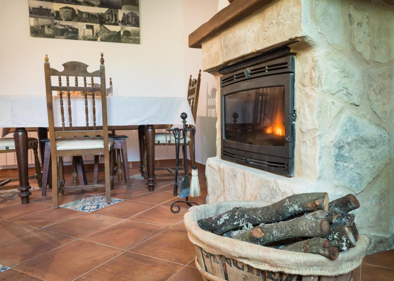 Casa Rural Las Abubillas Mirabueno エクステリア 写真